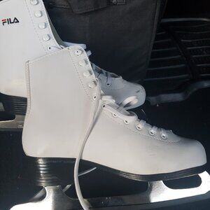 Lady’s White Skates